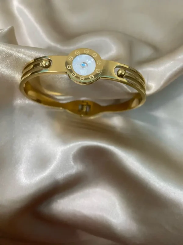 designer anti tarnish gold bracelet