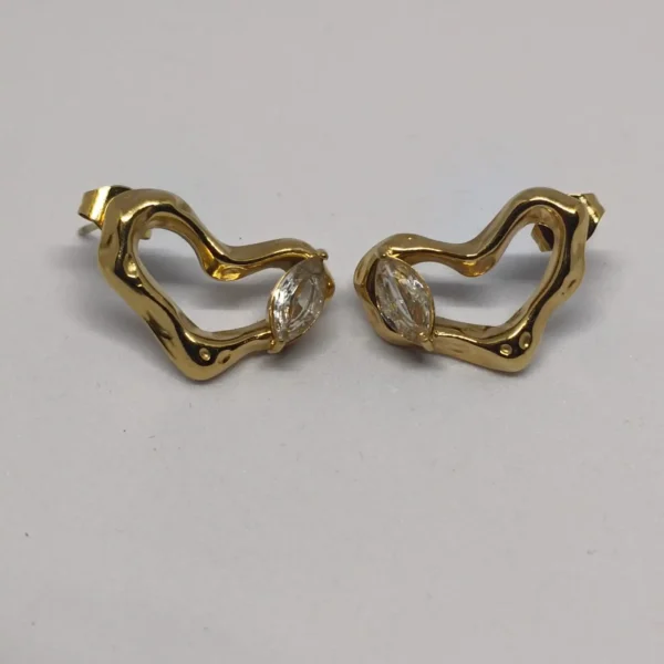 Anit tarnish studded gold earring