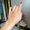 handchain2