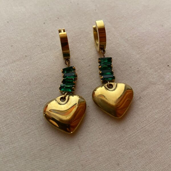 heart shaped emerald green high quality anti-tarnish earring