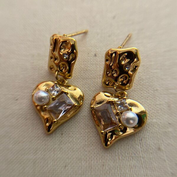 pearl heart shaped anti-tarnish earring