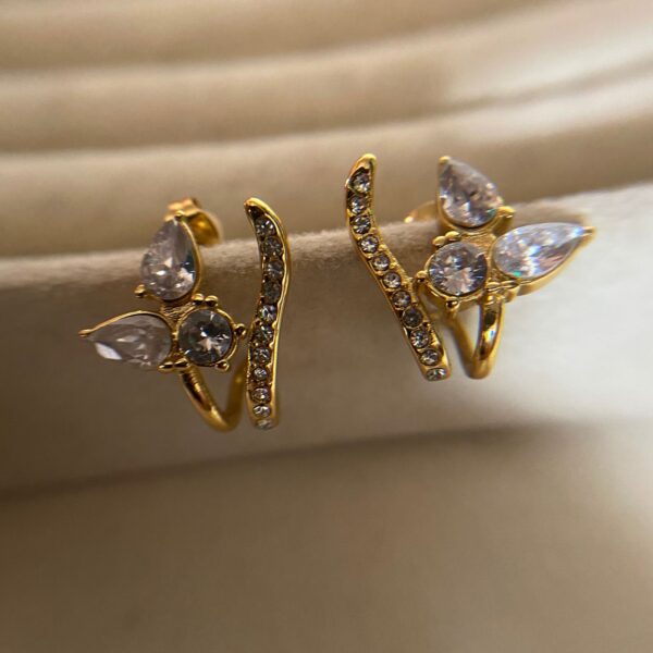 Arohi anti-tarnish earring