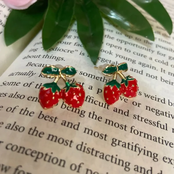 Strawberry design anti-tarnish earring