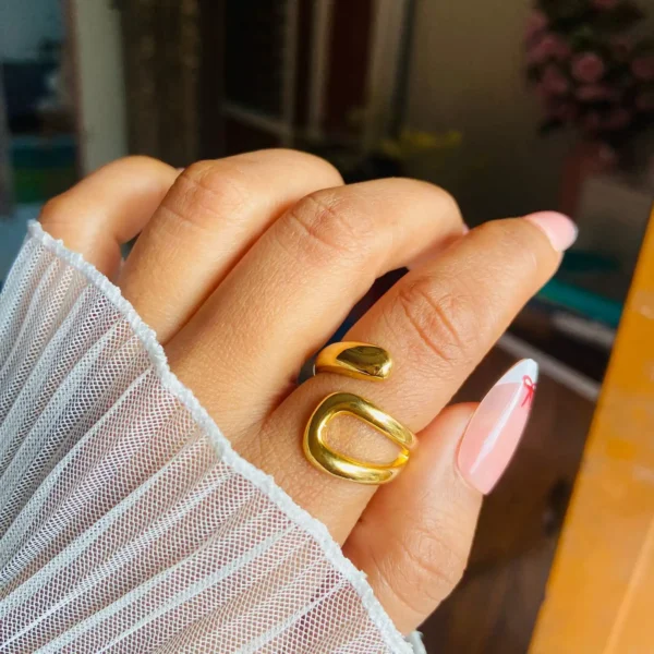 Twill boss lady anti-tarnish ring for women