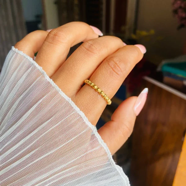 Crimped minimal ring