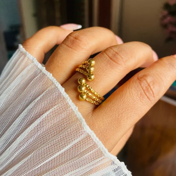 Cocky cool anti-tarnish ring