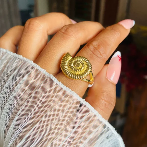Snail sea beach anti-tarnish ring perfect for vacation