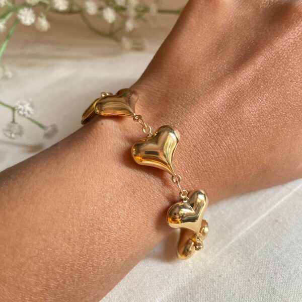 Big heart shaped anti-tarnish bracelet