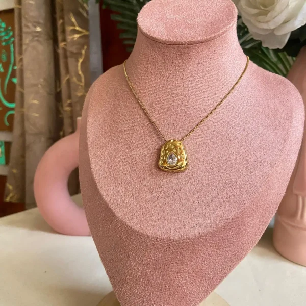 Contemporary solid stone studde anti-tarnish chain pendent