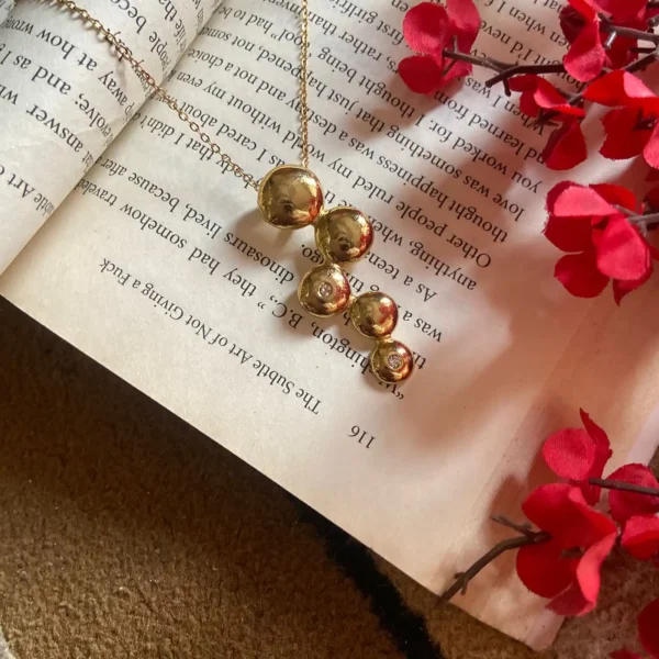 Water droplet anti-tarnish chain pendent