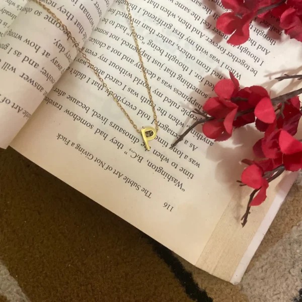 P letter initial chain pendent